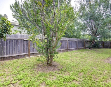 4300 Companeros Way - Photo Thumbnail 32