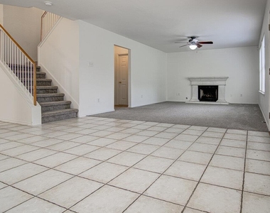 4300 Companeros Way - Photo Thumbnail 7
