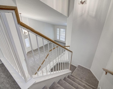 4300 Companeros Way - Photo Thumbnail 14