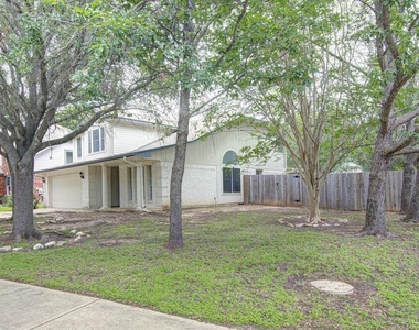 4300 Companeros Way - Photo Thumbnail 2