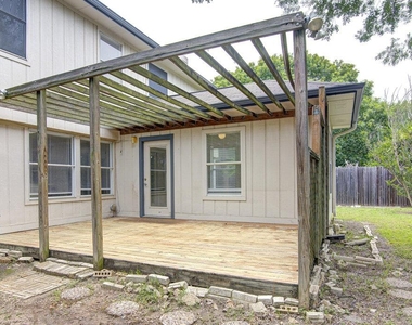 4300 Companeros Way - Photo Thumbnail 28