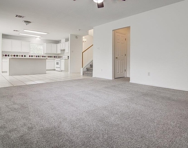 4300 Companeros Way - Photo Thumbnail 6