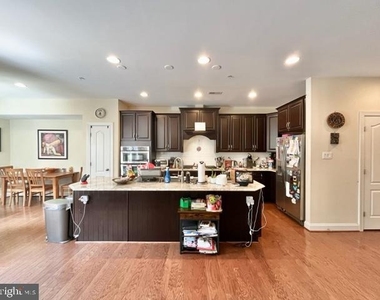11217 Terrace Lane - Photo Thumbnail 4