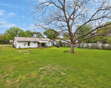 2713 Friar Tuck Ln - Photo Thumbnail 25