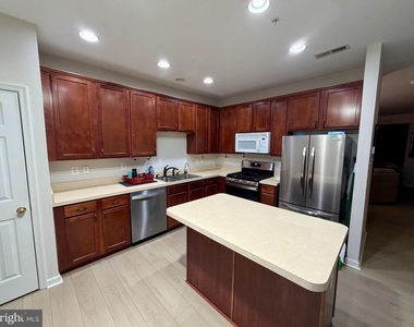 7076 Water Oak Road - Photo Thumbnail 5
