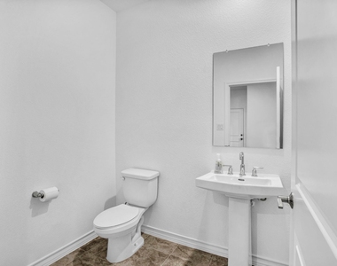 131 Adeline Rd - Photo Thumbnail 10