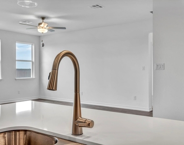 131 Adeline Rd - Photo Thumbnail 18