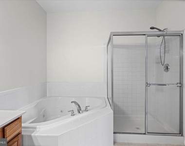 1670 Mohegan Drive - Photo Thumbnail 22