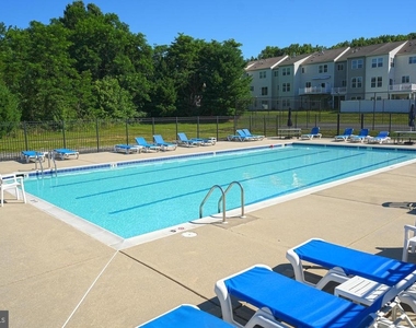 1670 Mohegan Drive - Photo Thumbnail 40