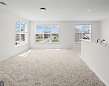 1670 Mohegan Drive - Photo Thumbnail 6
