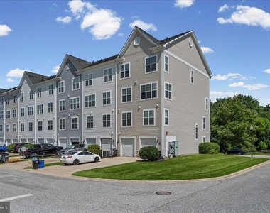 1670 Mohegan Drive - Photo Thumbnail 32