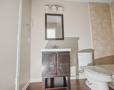2512 Durwood St - Photo Thumbnail 5