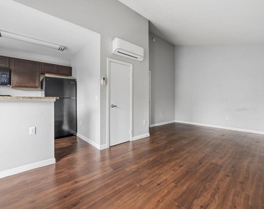 2512 Durwood St - Photo Thumbnail 2