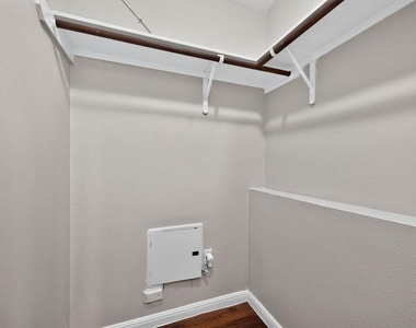 2512 Durwood St - Photo Thumbnail 8