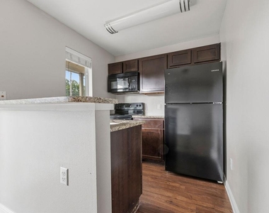 2512 Durwood St - Photo Thumbnail 1