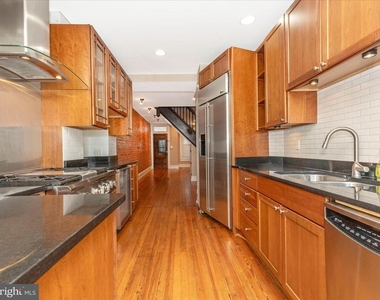 232 Dill Avenue - Photo Thumbnail 11