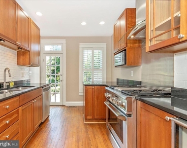 232 Dill Avenue - Photo Thumbnail 10