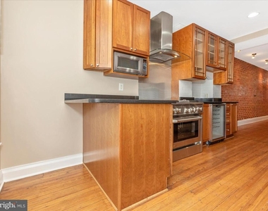 232 Dill Avenue - Photo Thumbnail 12