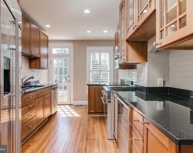 232 Dill Avenue - Photo Thumbnail 5