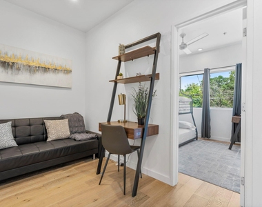 1701 E M L King Jr Blvd - Photo Thumbnail 12