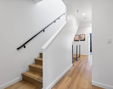1701 E M L King Jr Blvd - Photo Thumbnail 11
