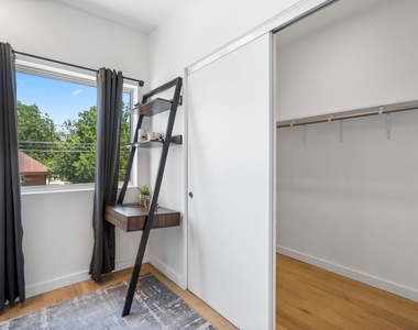 1701 E M L King Jr Blvd - Photo Thumbnail 14