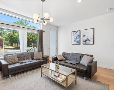 1701 E M L King Jr Blvd - Photo Thumbnail 5