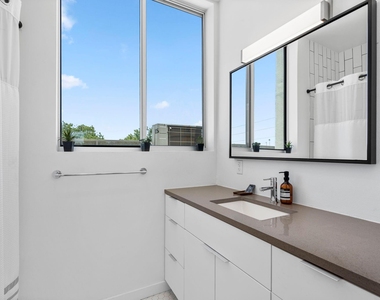 1701 E M L King Jr Blvd - Photo Thumbnail 17