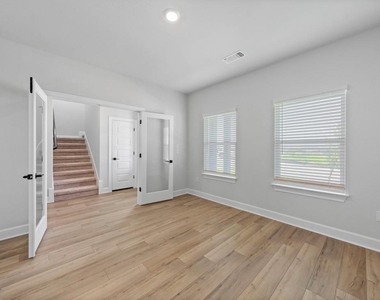 9513 Balmy Ln - Photo Thumbnail 2