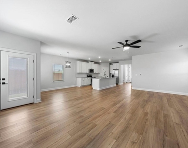 9513 Balmy Ln - Photo Thumbnail 7