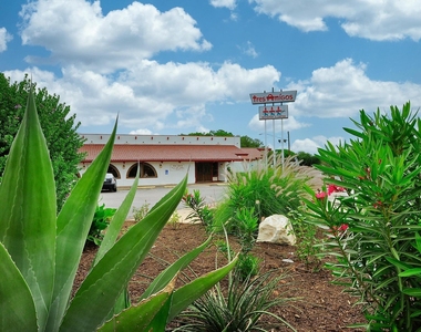 2508 Simond Ave - Photo Thumbnail 28