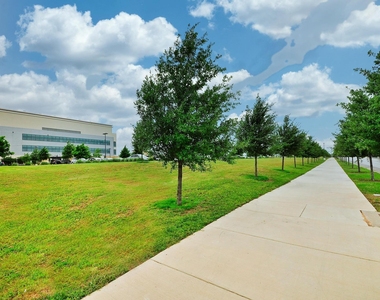 2508 Simond Ave - Photo Thumbnail 30