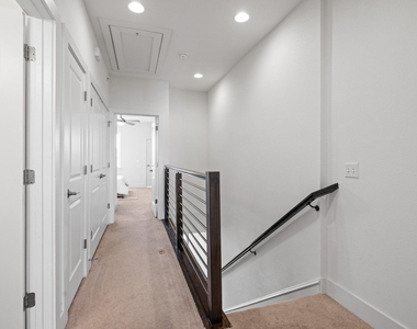 2508 Simond Ave - Photo Thumbnail 20
