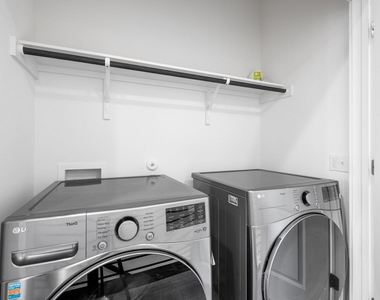 2508 Simond Ave - Photo Thumbnail 7