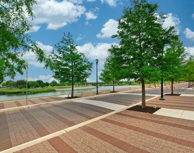 2508 Simond Ave - Photo Thumbnail 31