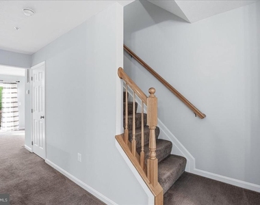 8000 Delores Court - Photo Thumbnail 7