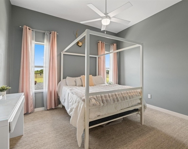 215 Mesa Vista Dr - Photo Thumbnail 18