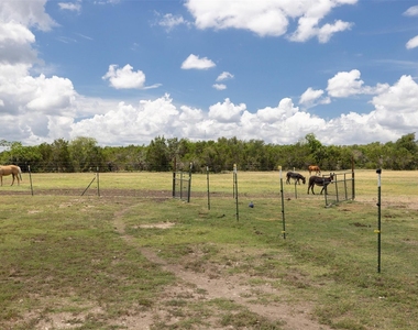 215 Mesa Vista Dr - Photo Thumbnail 39