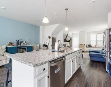 6239 Islington Street - Photo Thumbnail 13