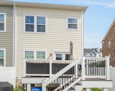 6239 Islington Street - Photo Thumbnail 46
