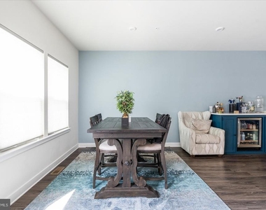 6239 Islington Street - Photo Thumbnail 10