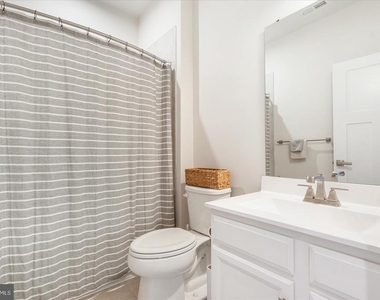 6239 Islington Street - Photo Thumbnail 24