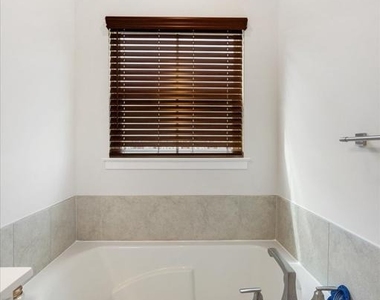 6239 Islington Street - Photo Thumbnail 30