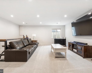 6239 Islington Street - Photo Thumbnail 34
