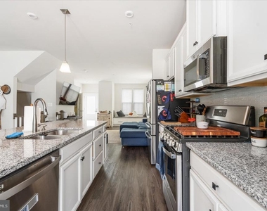 6239 Islington Street - Photo Thumbnail 12