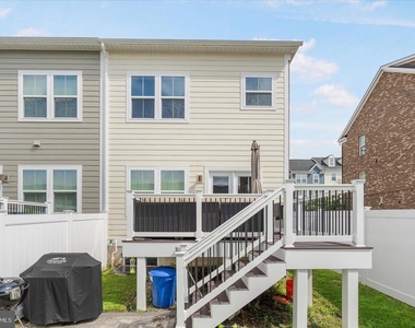 6239 Islington Street - Photo Thumbnail 45
