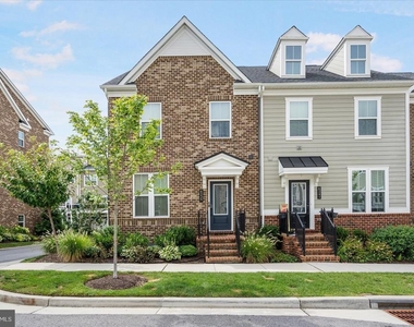 6239 Islington Street - Photo Thumbnail 1