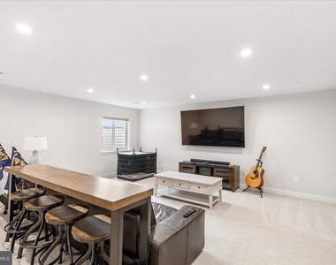 6239 Islington Street - Photo Thumbnail 36