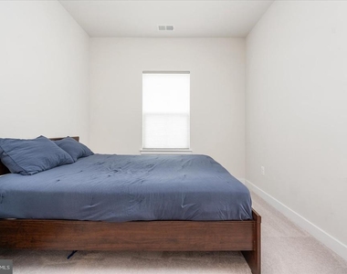 6239 Islington Street - Photo Thumbnail 19