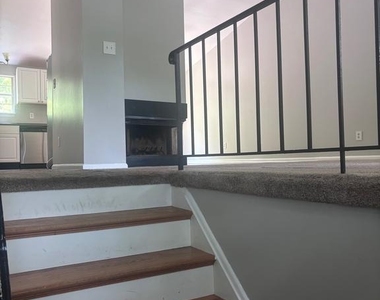522 Brighton Place - Photo Thumbnail 6